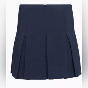 Aritzia Babaton Hathaway Pleated Skirt